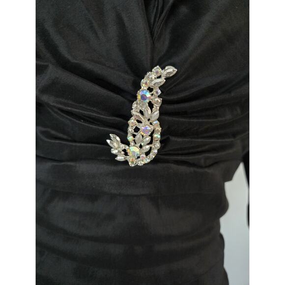 Tadashi Soji Stretch Taffeta Rouched Evening Cocktail Black Brooch Blouse Sz 8 - Picture 5 of 13